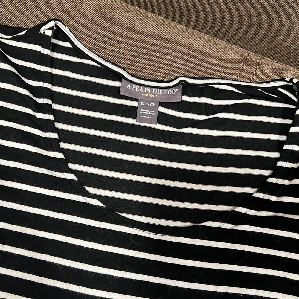 A Pea in the Pod Monochrome Striped Short Sleeve Tee - Picture 2 of 3